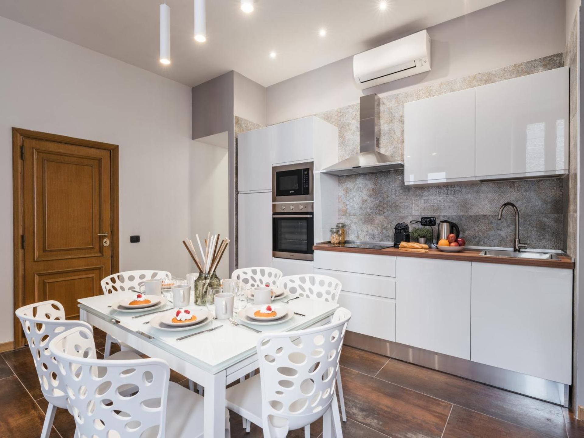 The Best Rent - Four-Room Apartment A Few Steps From The Trevi Fountain Ngoại thất bức ảnh